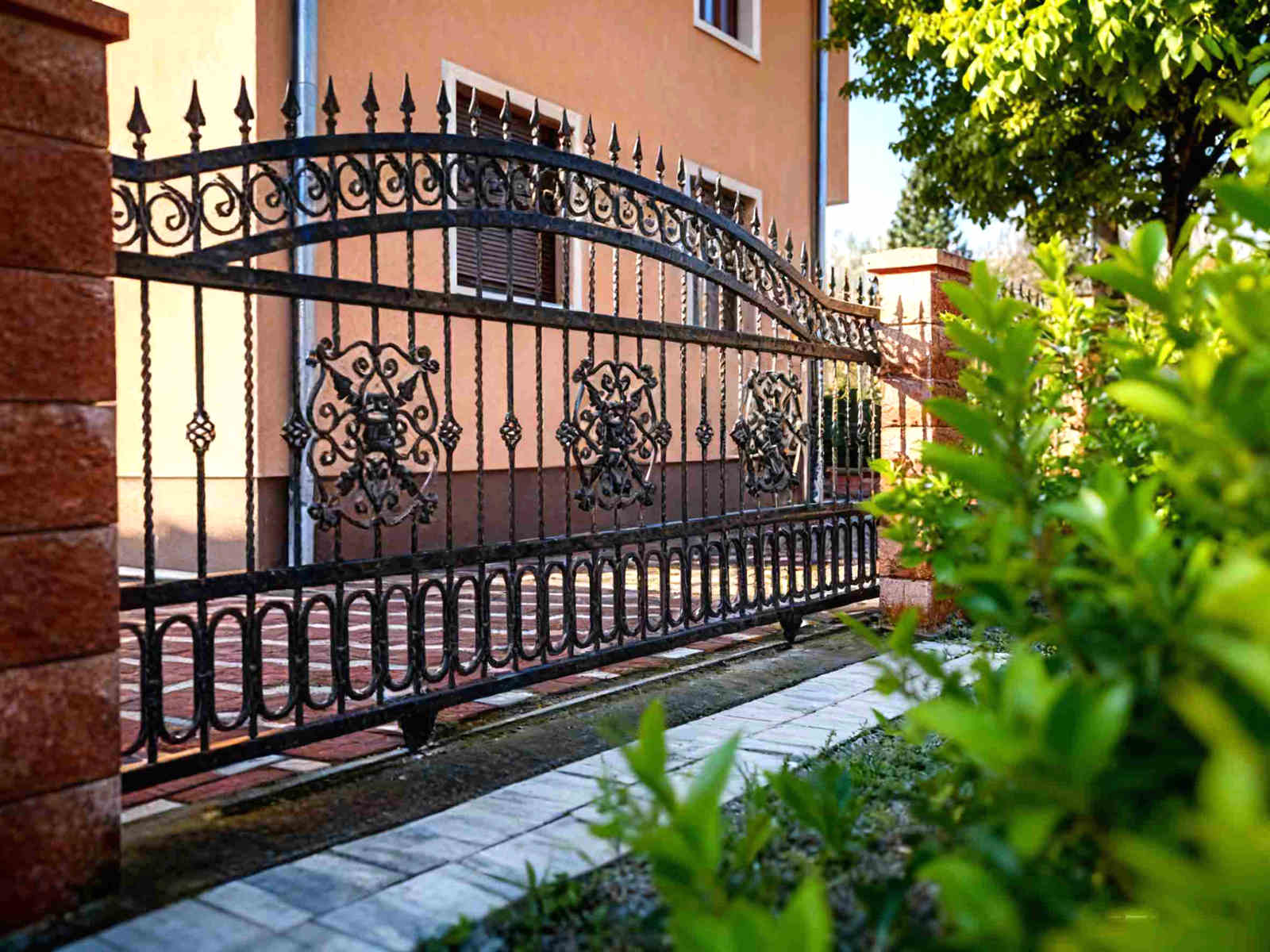Single Wrought Iron Gates Ysig 193